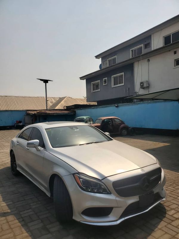 Thumbnail 5 of 2015 Mercedes-Benz C-Class